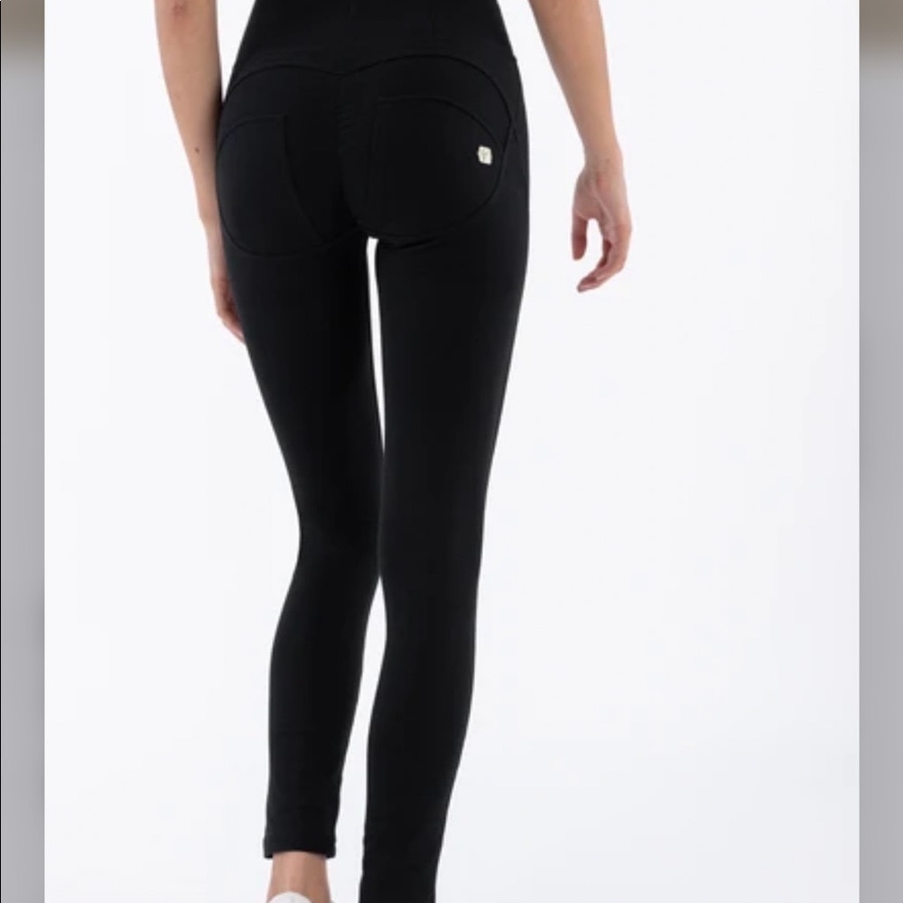 Freddy BLACK HIGH WAIST SELF TONE ZIP leggings 6